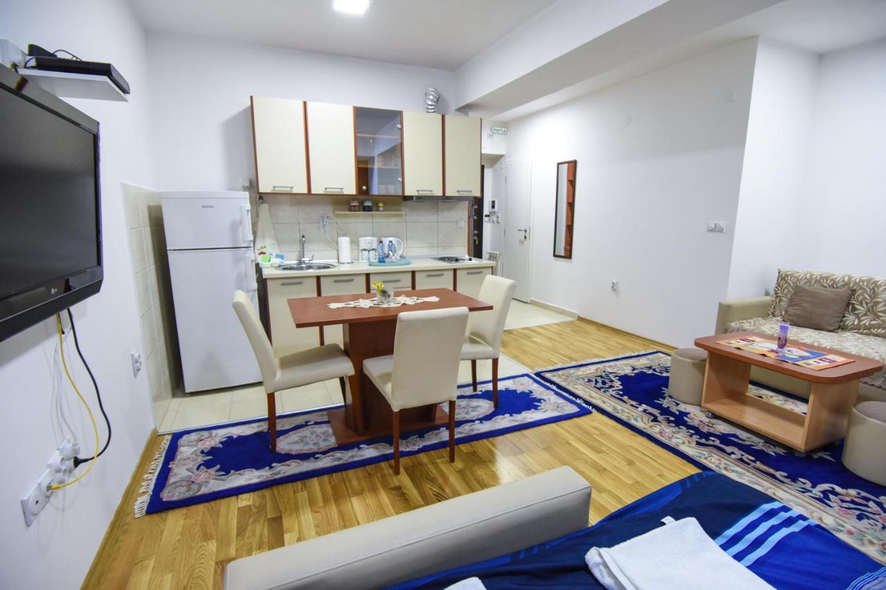 Stevi Apartment Skopje Bagian luar foto